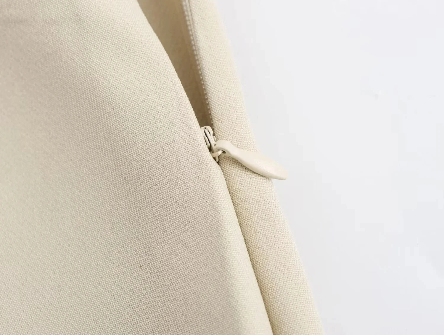 High-Waist Pleated Fluid Wide-Leg Trousers